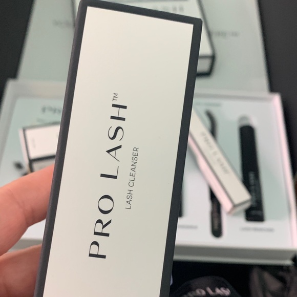 LASHES by PRO LASH - Picture 9 of 11